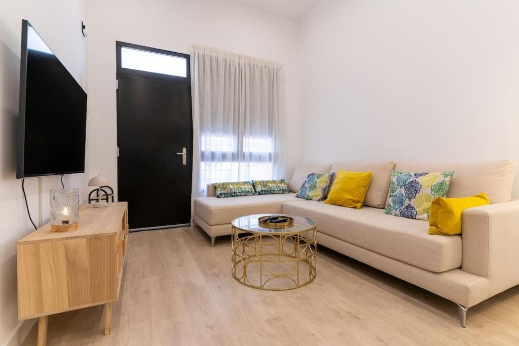 Apartamento Nuevo En El Centro De Elx Esterno foto